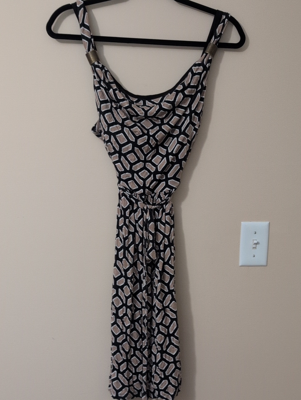Sleeveless Geometric Print Black and Beige Maxi Dress
